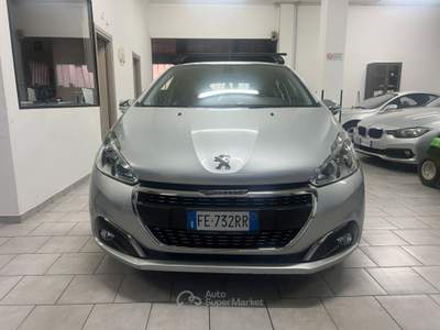 Peugeot 208 208 1° serie PureTech 82 5 porte Active Grigio usata Somma Lombardo