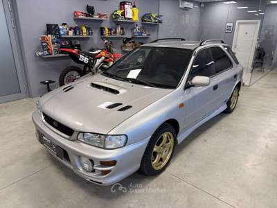 Subaru Impreza Impreza CW 2.0i T 16v Sport Look 4wd cat. Argento usata Baveno