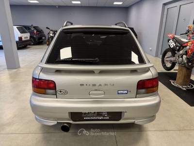Subaru Impreza Impreza CW 2.0i T 16v Sport Look 4wd cat. Argento usata Baveno
