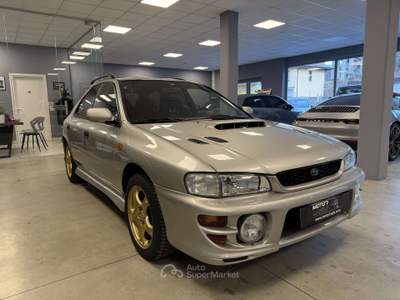 Subaru Impreza Impreza CW 2.0i T 16v Sport Look 4wd cat. Argento usata Baveno