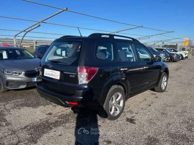 Subaru Forester 2.0D XS Exclusive 4X4 - 1 PROPRIETARIO- EURO5 Grigio usata Borgo San Giacomo