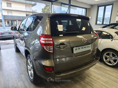 Toyota RAV4 RAV 4 RAV4 2.2 D-4D 150 CV DPF Luxury Oro usata Montecatini-Terme