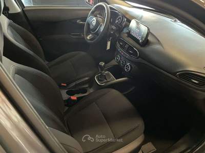 Fiat Tipo Tipo 5porte II 2021 5p 1.0 Cross 100cv Grigio usata Verona