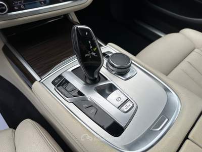 BMW Serie 7 730d 730 730d xDrive Luxury Nero usata San Lazzaro di Savena
