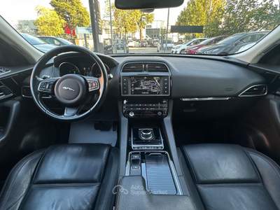 Jaguar F-Pace AWD Portfolio Bianco usata San Lazzaro di Savena
