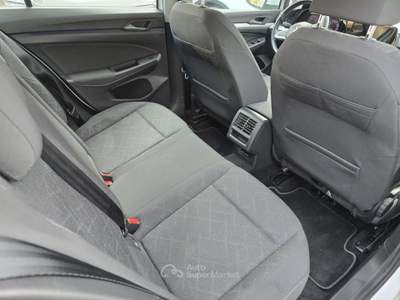 Volkswagen Golf 2.0 TDI 115 CV SCR Life Bianco usata Lavis