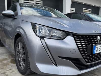 Peugeot 208 unico proprietario zero sinistri km certificati in fattura Grigio usata Trentola Ducenta
