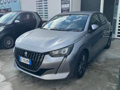 Peugeot 208 unico proprietario zero sinistri km certificati in fattura Grigio usata Trentola Ducenta