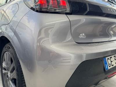 Peugeot 208 unico proprietario zero sinistri km certificati in fattura Grigio usata Trentola Ducenta
