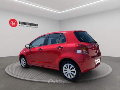 Toyota Yaris 1.0 5 porte Rosso usata Maniago