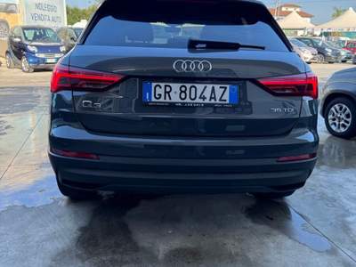 Audi Q3 unico proprietario zero sinistri km certificati in fattura Grigio usata Trentola Ducenta