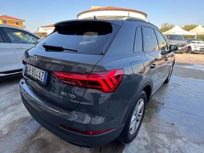 Audi Q3 unico proprietario zero sinistri km certificati in fattura Grigio usata Trentola Ducenta