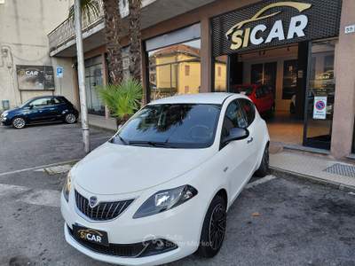 Lancia Ypsilon 1.0 hybrid 70cv Gold Adatta a neopatentati Bianco usata Fagnano Olona