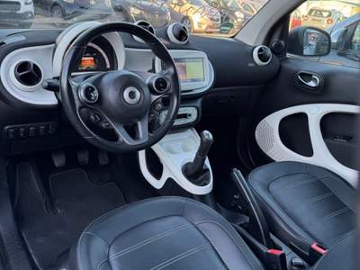 Smart ForTwo unico proprietario zero sinistri km certificati in fattura Bianco usata Trentola Ducenta