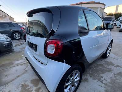 Smart ForTwo unico proprietario zero sinistri km certificati in fattura Bianco usata Trentola Ducenta
