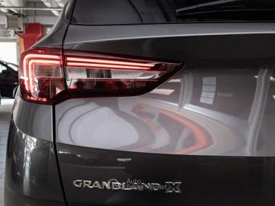 Opel Grandland X 1.2 Ultimate s&amp;s 130cv my18 Grigio usata Seveso