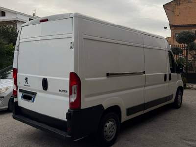 Peugeot Boxer 2.0 BlueHDi 130CV Furgone KM 0 2018 Bianco usata Teverola