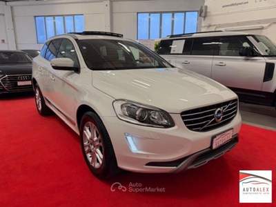 Volvo XC60  2.0 d4 Inscription Kinetic 181cv geartronic Bianco usata Casarsa della Delizia