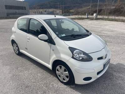 Toyota Aygo 12V VVT-i 5 porte Deep Ocean Connect usata Popoli