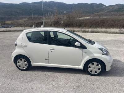 Toyota Aygo 12V VVT-i 5 porte Deep Ocean Connect usata Popoli