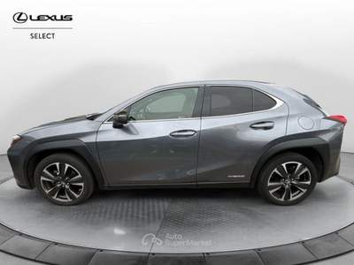 Lexus UX Hybrid Premium usata Milano