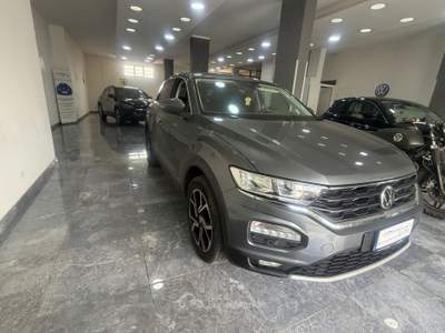 Volkswagen T-Roc auto in ottime condizione usata Curti