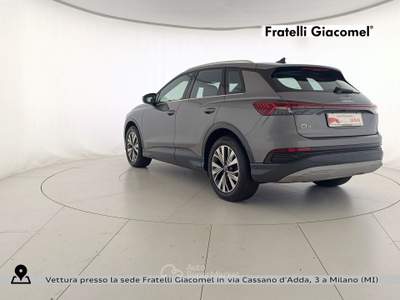 Audi Q4 40 business advanced Grigio usata Milano