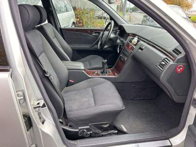 Mercedes-Benz Classe E E 200 k Elegance FL *UNICO PROPRIETARIO* Grigio usata Inzago