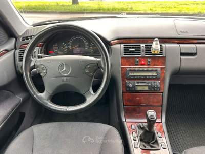 Mercedes-Benz Classe E E 200 k Elegance FL *UNICO PROPRIETARIO* Grigio usata Inzago