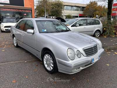 Mercedes-Benz Classe E E 200 k Elegance FL *UNICO PROPRIETARIO* Grigio usata Inzago