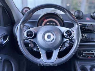Smart ForFour Benzina 71CV E6 Automatica Neo. - 2017 Bianco usata Roma