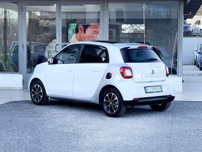 Smart ForFour Benzina 71CV E6 Automatica Neo. - 2017 Bianco usata Roma