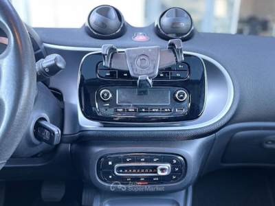 Smart ForFour Benzina 71CV E6 Automatica Neo. - 2017 Bianco usata Roma