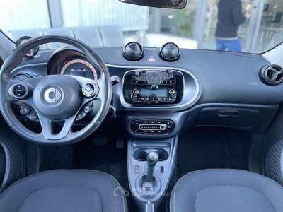 Smart ForFour Benzina 71CV E6 Automatica Neo. - 2017 Bianco usata Roma