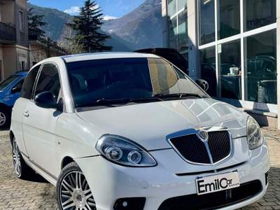 Lancia Ypsilon MOMO DESIGN, doppio tetto panoramico apribile Bianco usata Ardenno