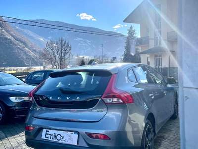 Volvo V40 KINETIC - qualità ed affidabilità Grigio usata Ardenno