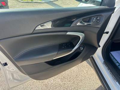 Opel Insignia Start&Stop Country Tourer Bianco usata Pignataro Interamna