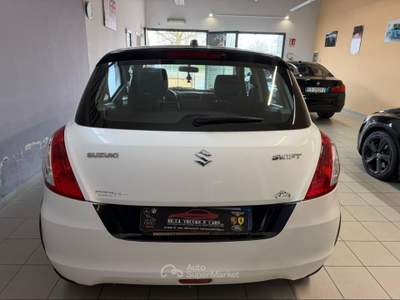Suzuki Swift In perfette condizioni e pronta a viaggiare con te Bianco usata Quarrata