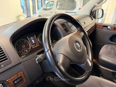 Volkswagen Multivan Volkswagen Multivan 2.0 BiTDI Automatico 180CV Pacchetto Notte Marrone usata Calolziocorte