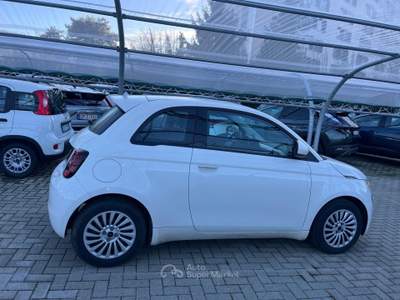 Fiat 500 500e 23,65 kWh Action Bianco usata Milano