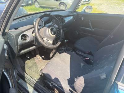 MINI One AUTO PER COMMERCIANTE NON RICONDIZIONATA Mini 1.4 tdi One D de luxe Blu/Azzurro usata Meda