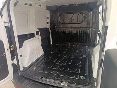 Fiat Doblò CH1 LOUNGE 1.3 Mjet 95cv E6D S&S Bianco usata Villaga
