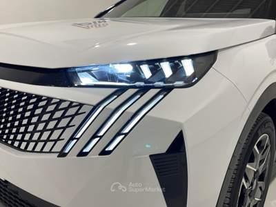 Peugeot 3008 3008 Hybrid 136 e-DCS6 GT-LINE *PROMO* Bianco usata Sava