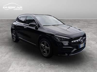 Mercedes-Benz GLA 180 D AMG Line Advanced Plus 8G-DCT Nero usata Lucca