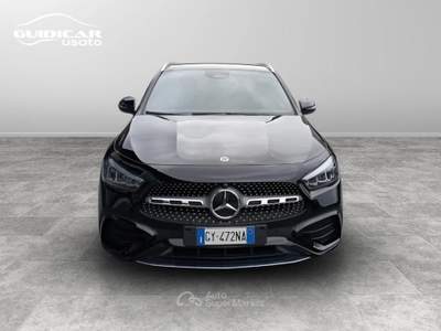 Mercedes-Benz GLA 180 D AMG Line Advanced Plus 8G-DCT Nero usata Lucca