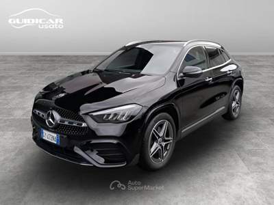 Mercedes-Benz GLA 180 D AMG Line Advanced Plus 8G-DCT Nero usata Lucca