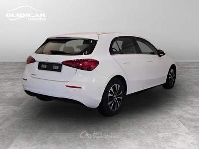 Mercedes-Benz Classe A 180 D Advanced 8G-DCT Bianco usata Lucca