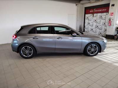 Mercedes-Benz Classe A 180 D Business Extra 7G-DCT Grigio usata Lucca