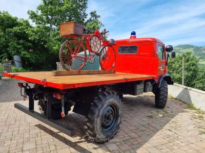 Mercedes-Benz Unimog 404 Unimog 2.2 6 cil. 4x4 Mezzo da lavoro ASI/CRS Rosso usata Marradi
