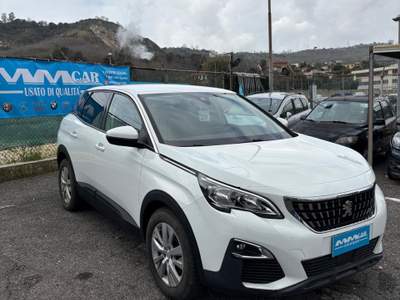 Peugeot 3008 Peugeot 3008 Blue HDI 13 Bianco usata Pozzuoli